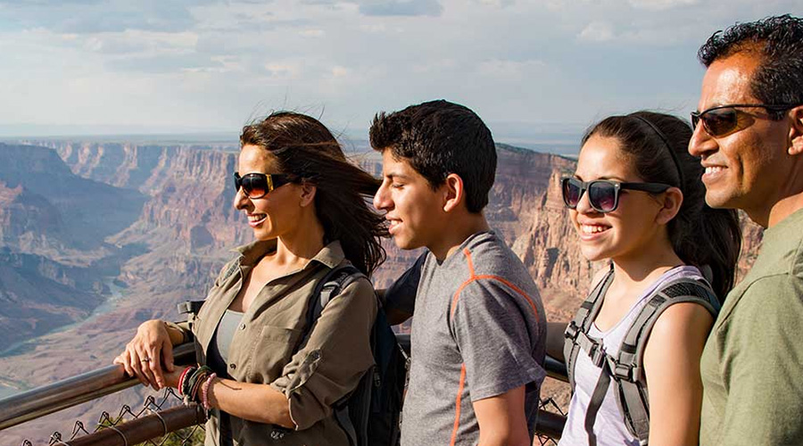 Tourist at Over Look at Grand Canyon